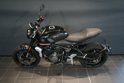 TRIUMPH TRIDENT 660