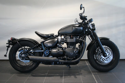 TRIUMPH BONNEVILLE BOBBER BLACK