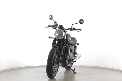 TRIUMPH STREET TWIN 900