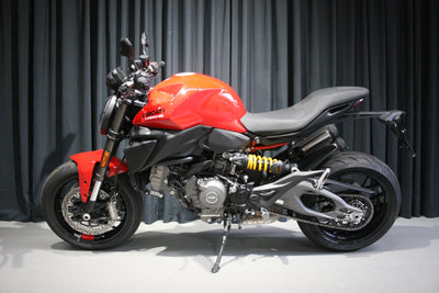 DUCATI MONSTER