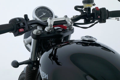 TRIUMPH STREET TWIN 900