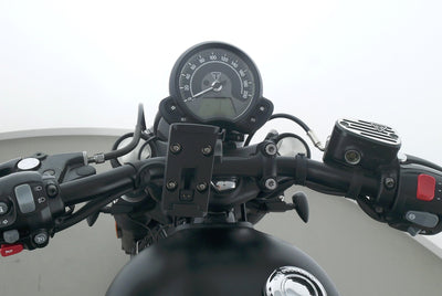 TRIUMPH BONNEVILLE BOBBER  BLACK