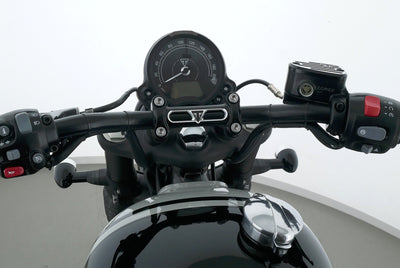 TRIUMPH BONNEVILLE BOBBER 1200