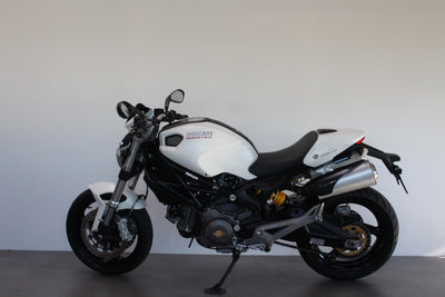 DUCATI MONSTER 696 ABS