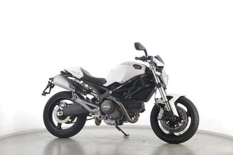 DUCATI MONSTER 696+